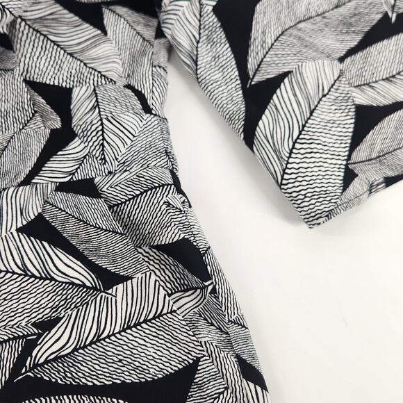 Loft Wrap Romper Womens 4 Black Fern Print Botanical Flounce Sleeve Boho Luxe - Picture 4 of 13